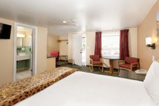 Room #42581905 at Holiday Inn Express Glenwood Springs by IHG