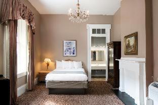 Room #5686018 at Maison St Charles