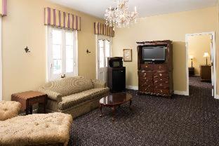 Room #5686019 at Maison St Charles