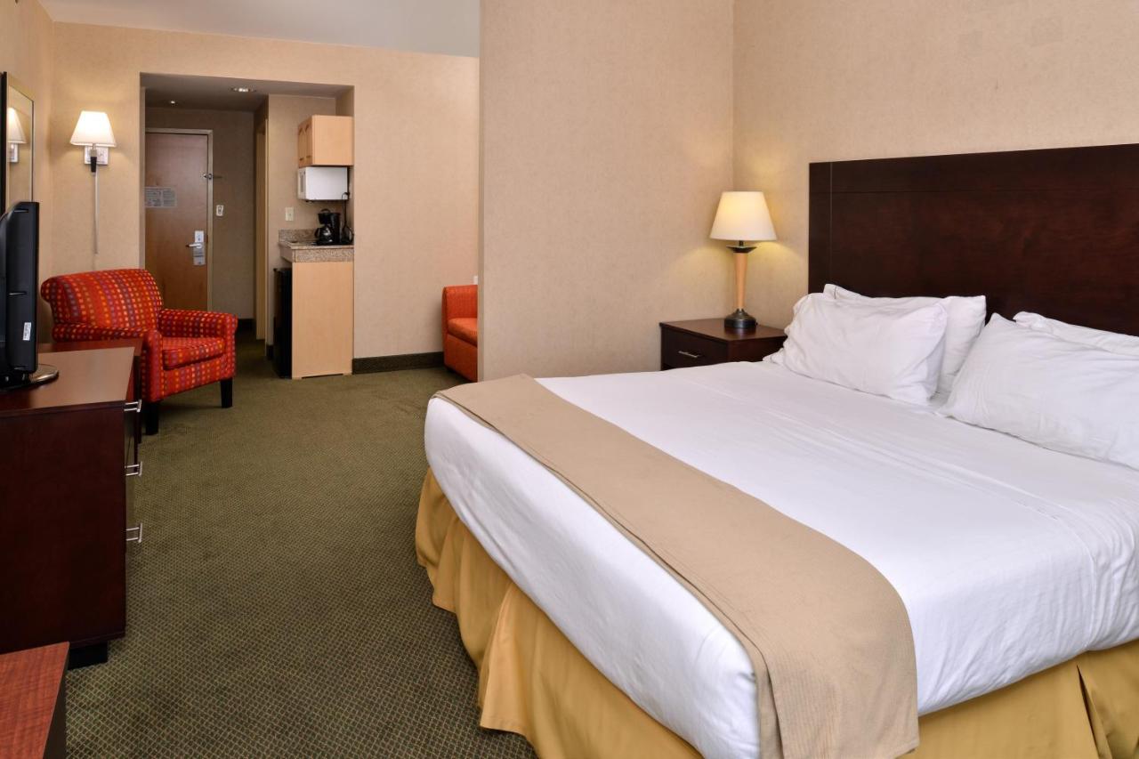 Suite - Non-Smoking at Holiday Inn Express Hotel & Suites Ocean City by IHG