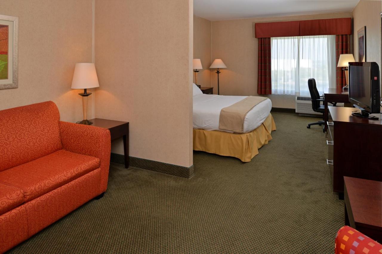 Suite - Non-Smoking at Holiday Inn Express Hotel & Suites Ocean City by IHG