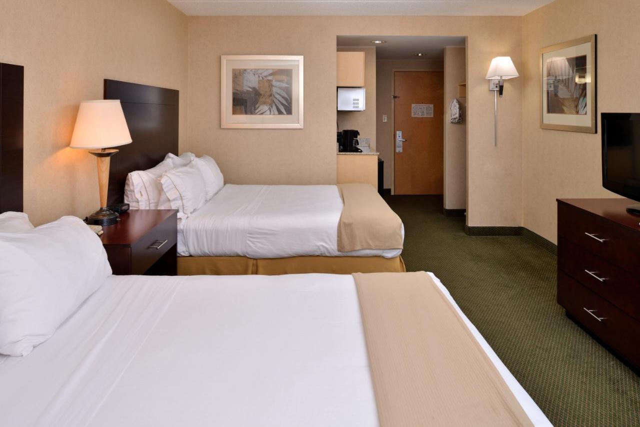 Queen Room with Two Queen Beds - Non-Smoking at Holiday Inn Express Hotel & Suites Ocean City by IHG
