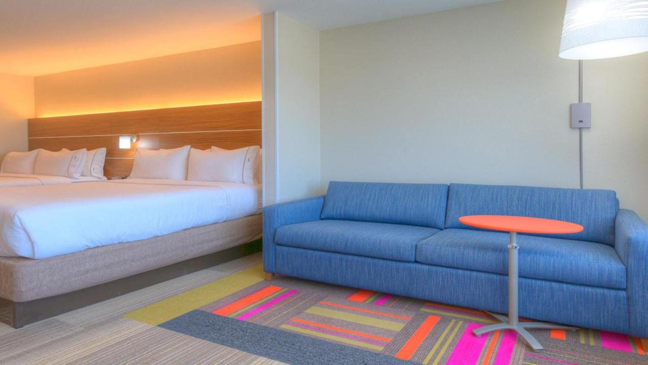 Queen Suite with Two Queen Beds - Non-Smoking at Holiday Inn Express Hotel & Suites Mount Pleasant, an IHG Hotel