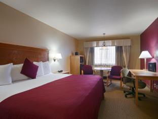 Queen Suite with Two Queen Beds - Non-Smoking at Best Western Plus Caldwell Inn & Suites