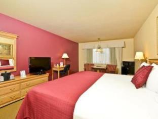 Queen Suite with Two Queen Beds - Non-Smoking at Best Western Plus Caldwell Inn & Suites