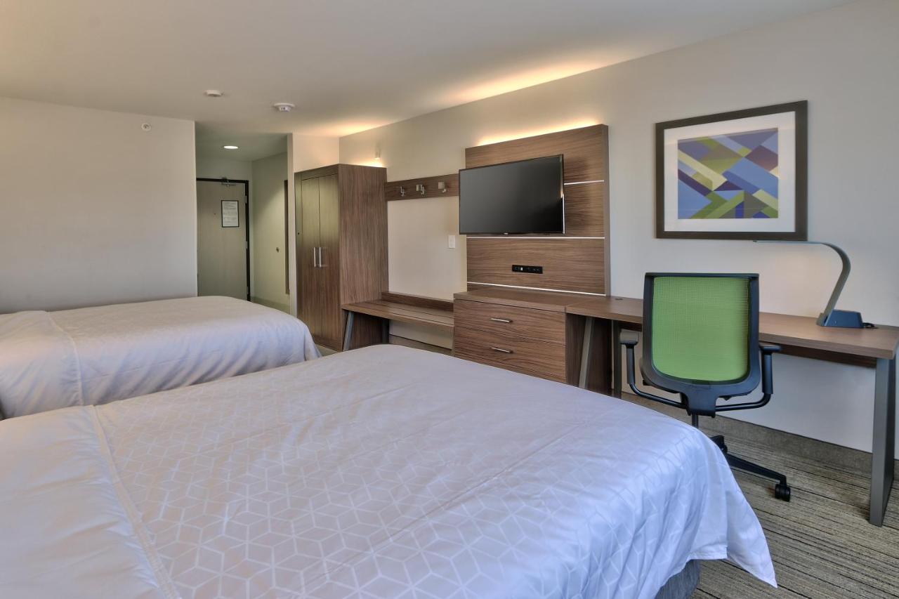 Queen Room with Two Queen Beds - Non-Smoking at Holiday Express & Suites Portales by IHG