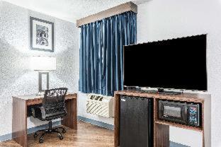 Room #28936315 at Americas Best Value Inn Searcy
