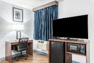 Room #28936315 at Americas Best Value Inn Searcy