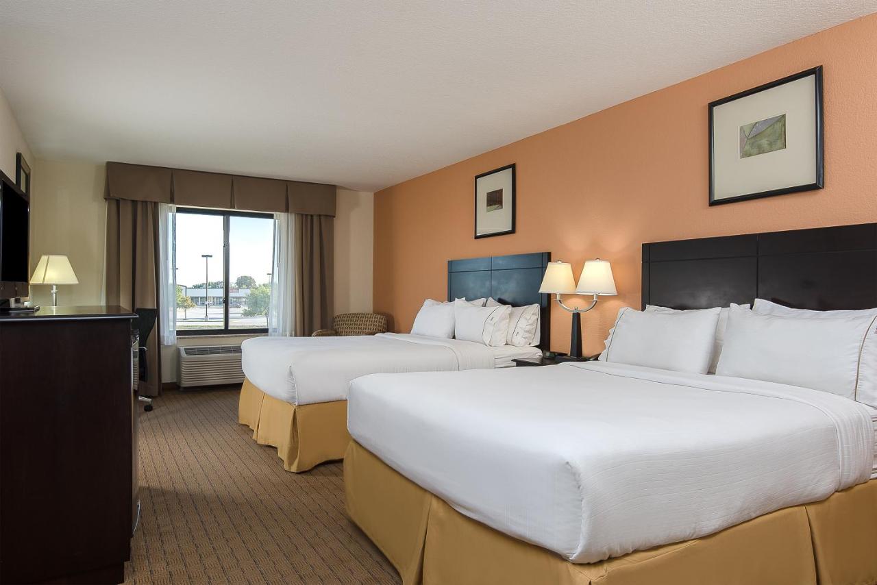 Two Queen Bed Hearing Accessible at Holiday Inn Express & Suites Lafayette East by IHG
