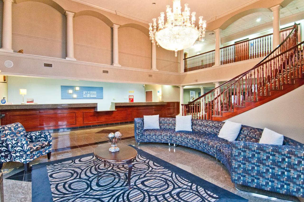  | Holiday Inn Express Hotel & Suites Lake Charles