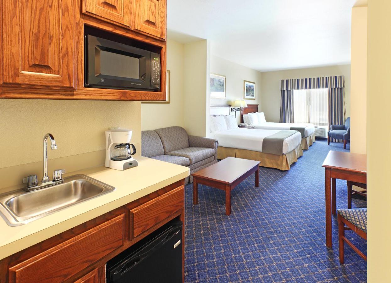  | Holiday Inn Express Hotel & Suites Mountain Home