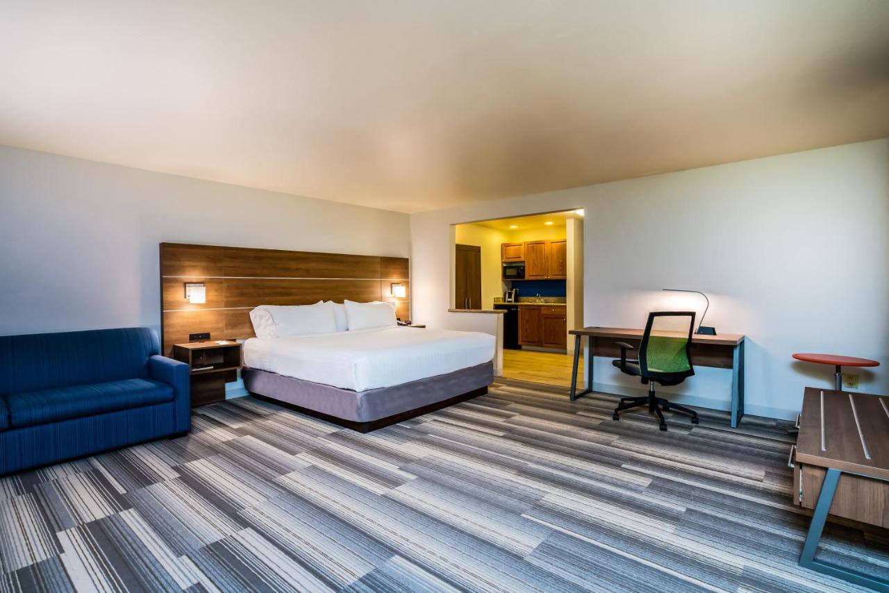 Executive Suite at Holiday Inn Express Hotel & Suites Rocky Mount by IHG