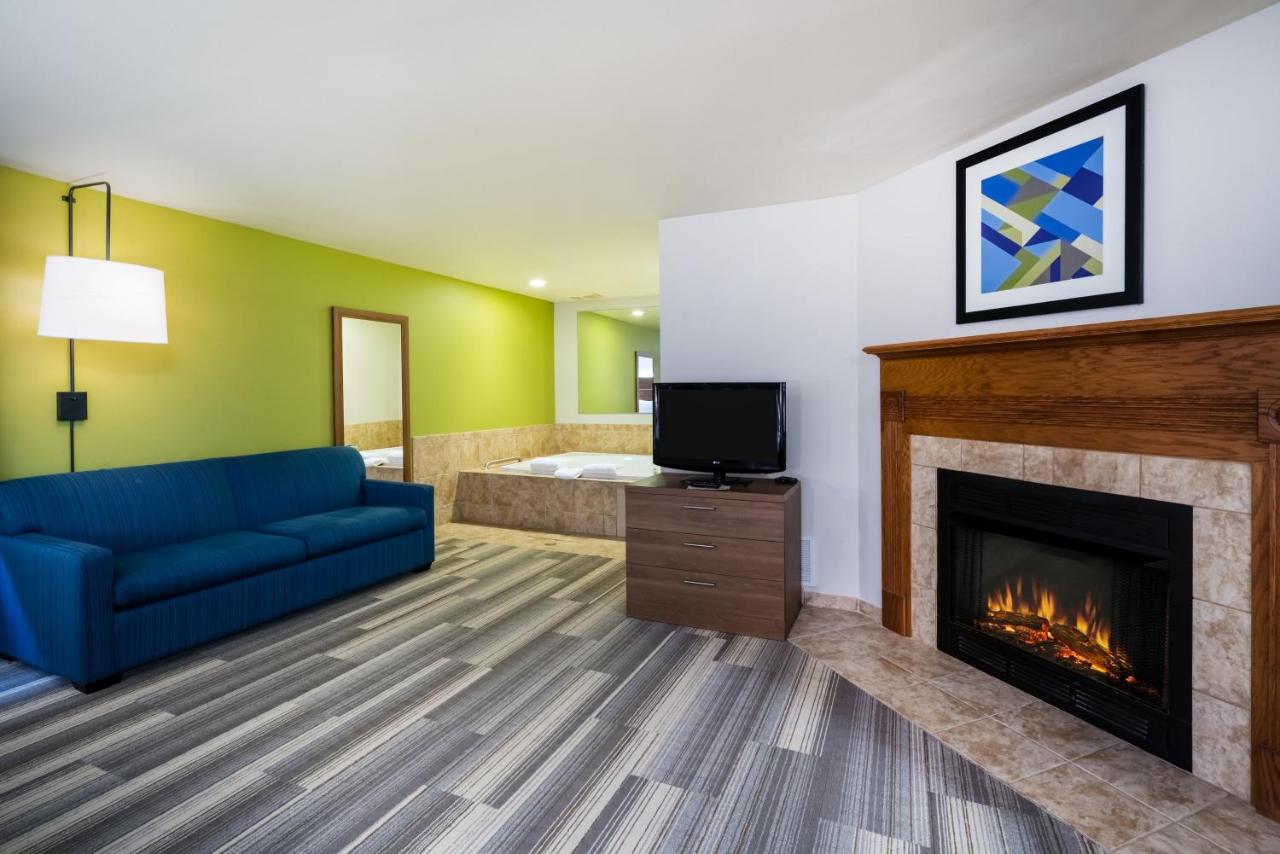 Executive Suite at Holiday Inn Express Hotel & Suites Rocky Mount by IHG