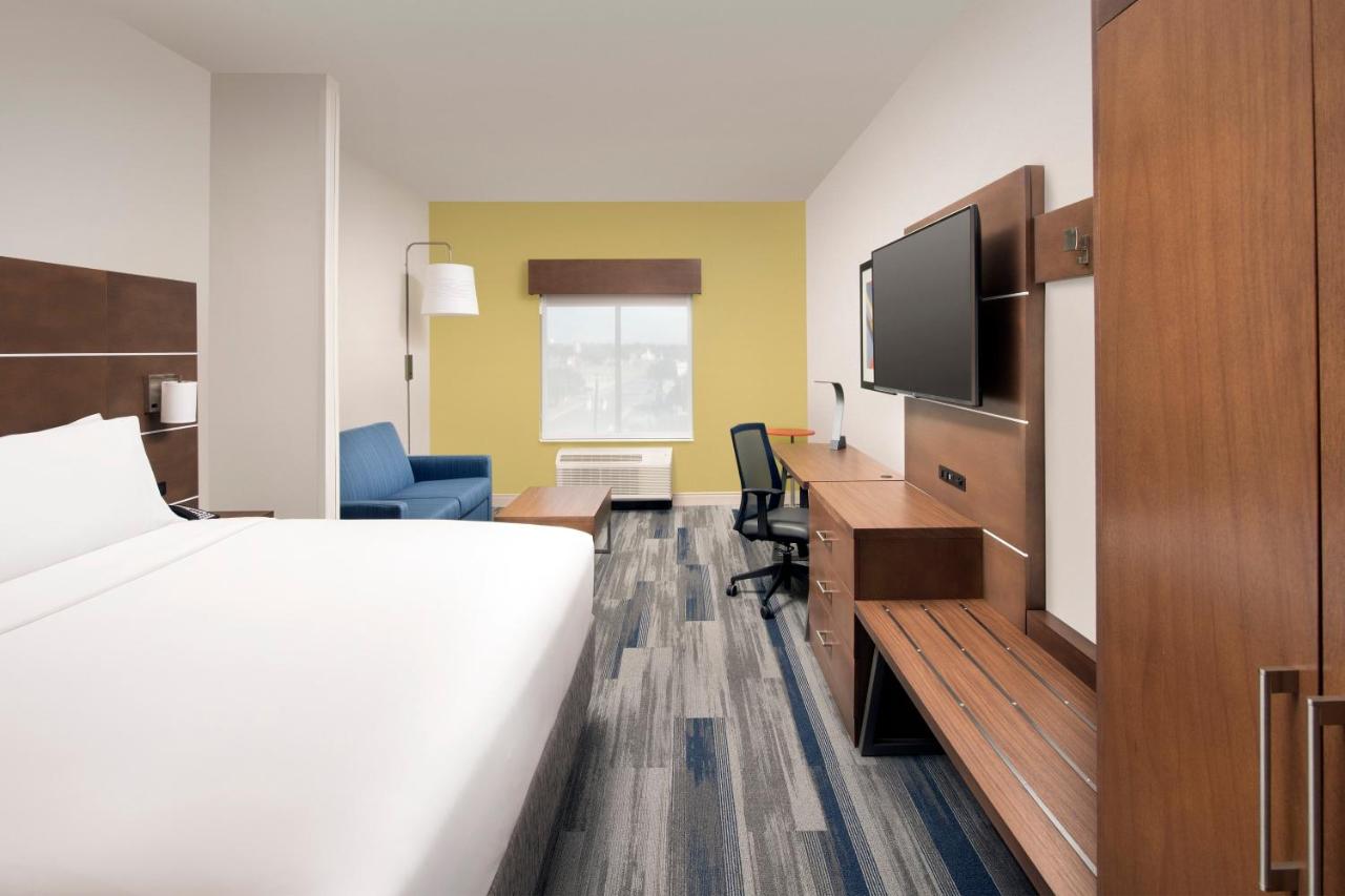 Suite - Hearing Accessible - Non-Smoking at Holiday Inn Express & Suites San Antonio North - Windcrest by IHG