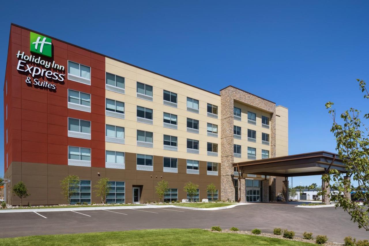  | Holiday Inn Express & Suites Duluth North - Miller Hill