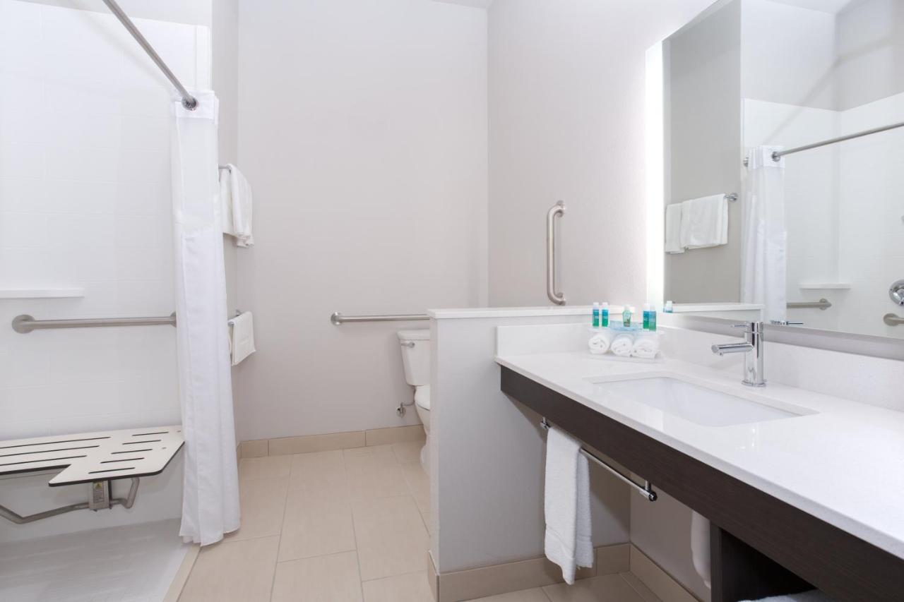 King Room - Disability Accessible Hearing Accessible - Roll-In Shower at Holiday Inn Express and Suites Lincoln I - 80 by IHG