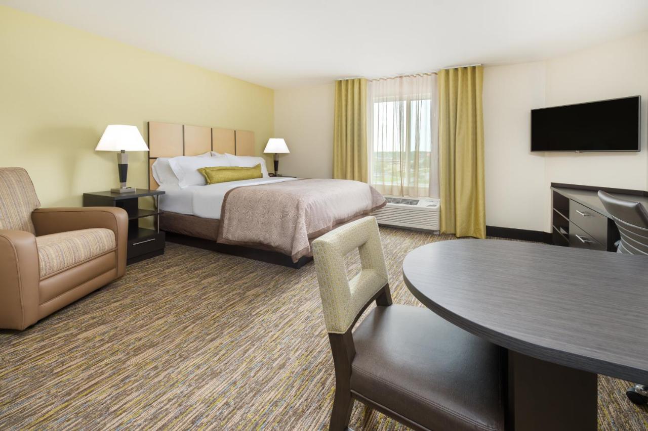Queen Studio - Hearing Accessible at Candlewood Suites Columbia East by IHG