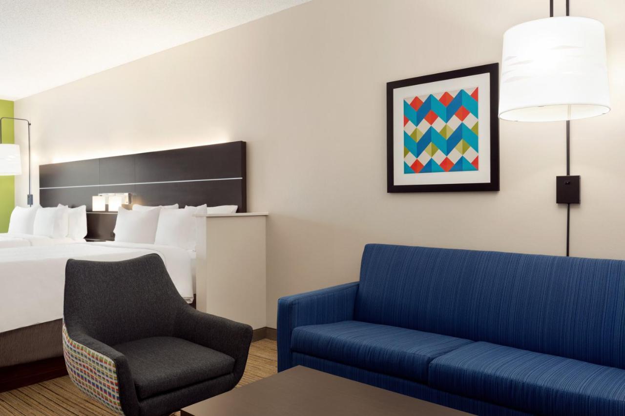 Queen Suite with Sofa Bed - Non-Smoking at Holiday Inn Express & Suites Shawnee by IHG