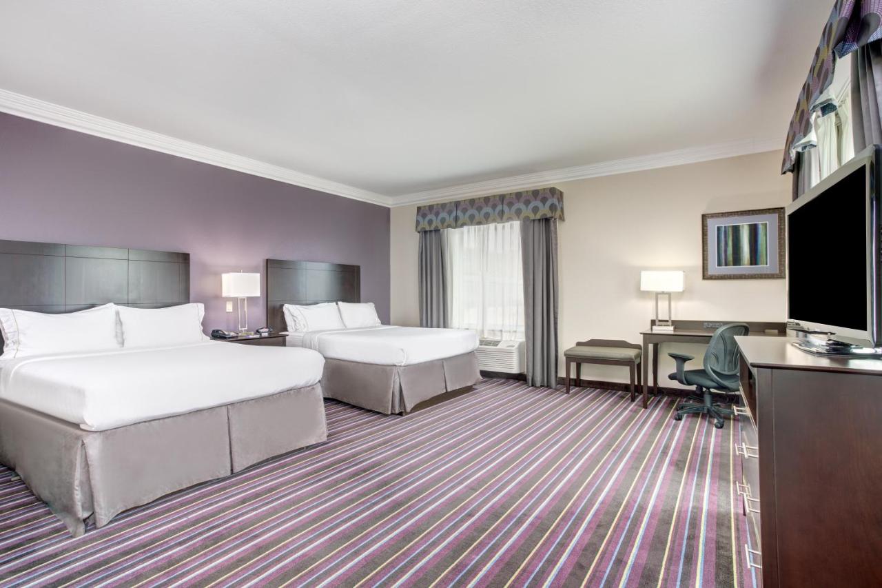 Suite at Holiday Inn Express Hotel & Suites Raceland - Highway 90 by IHG