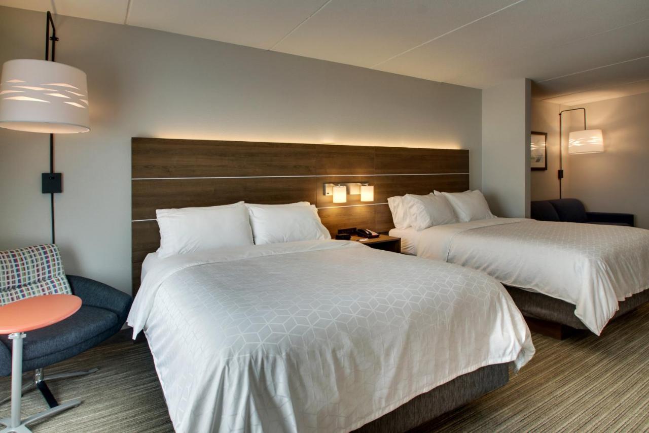 Queen Suite with Sofa Bed at Holiday Inn Express & Suites Jacksonville North-Fernandina by IHG
