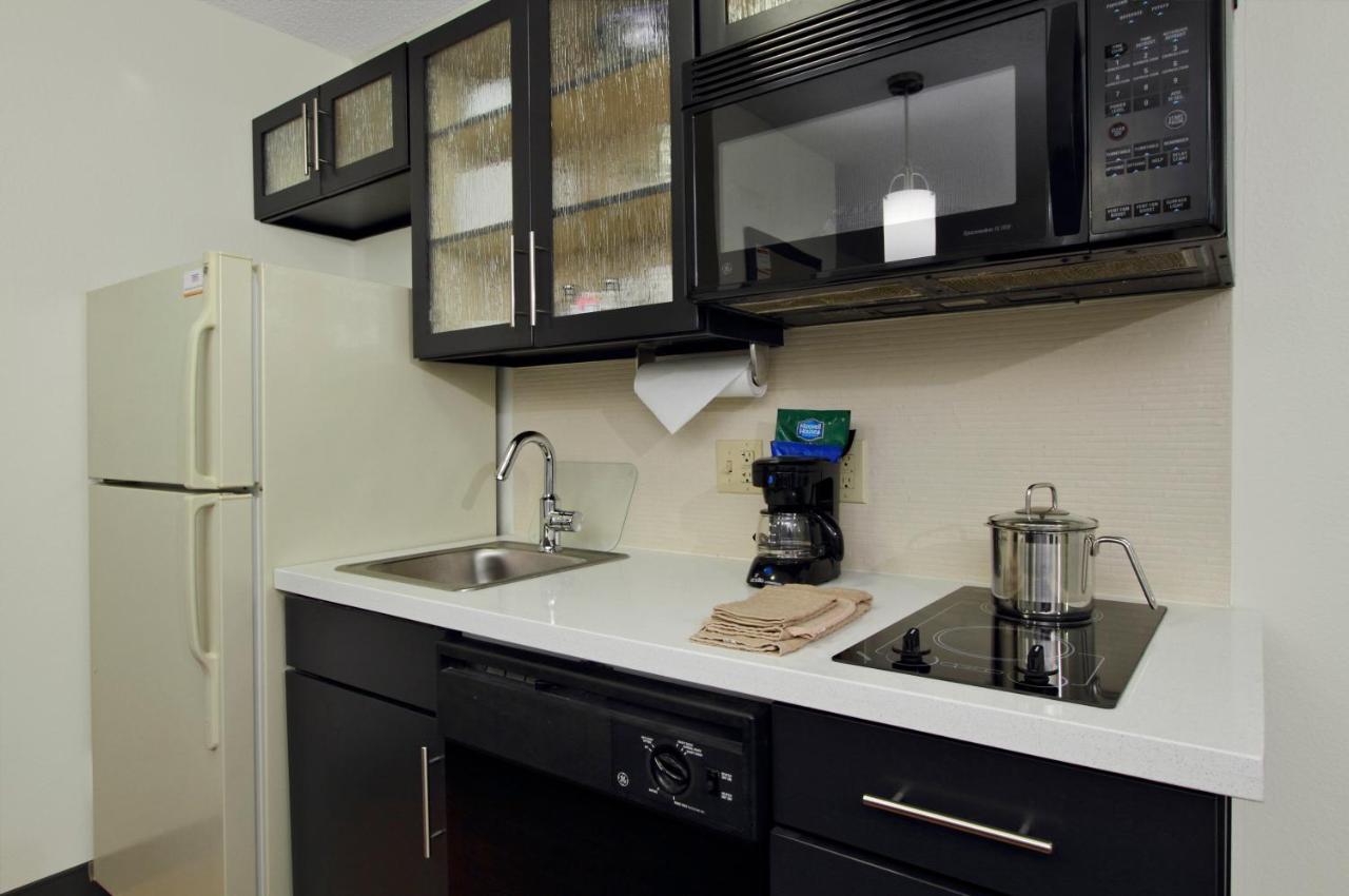 Double Studio - Non-Smoking at Candlewood Suites Rogers / Bentonville by IHG