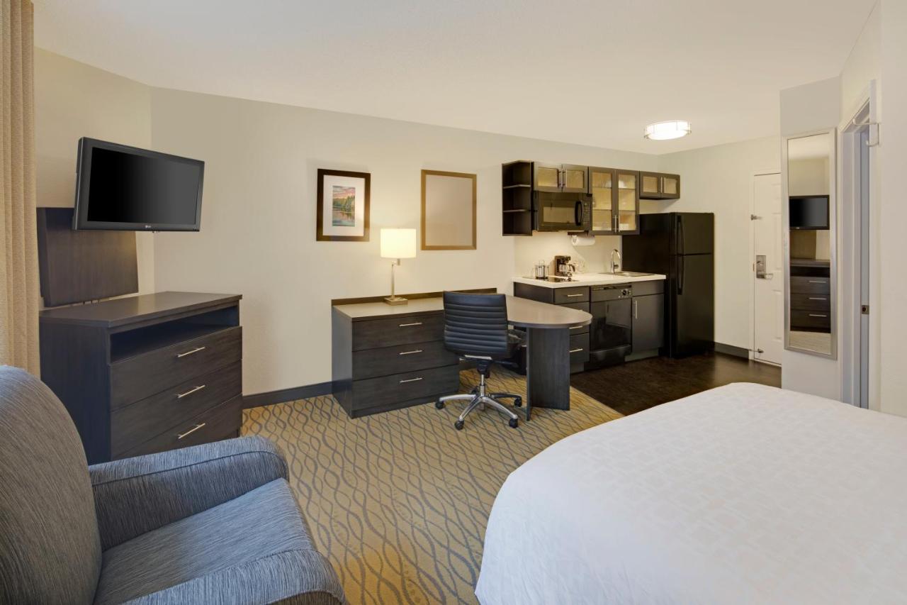 King Studio Suite - Non-Smoking at Candlewood Suites Rogers / Bentonville by IHG