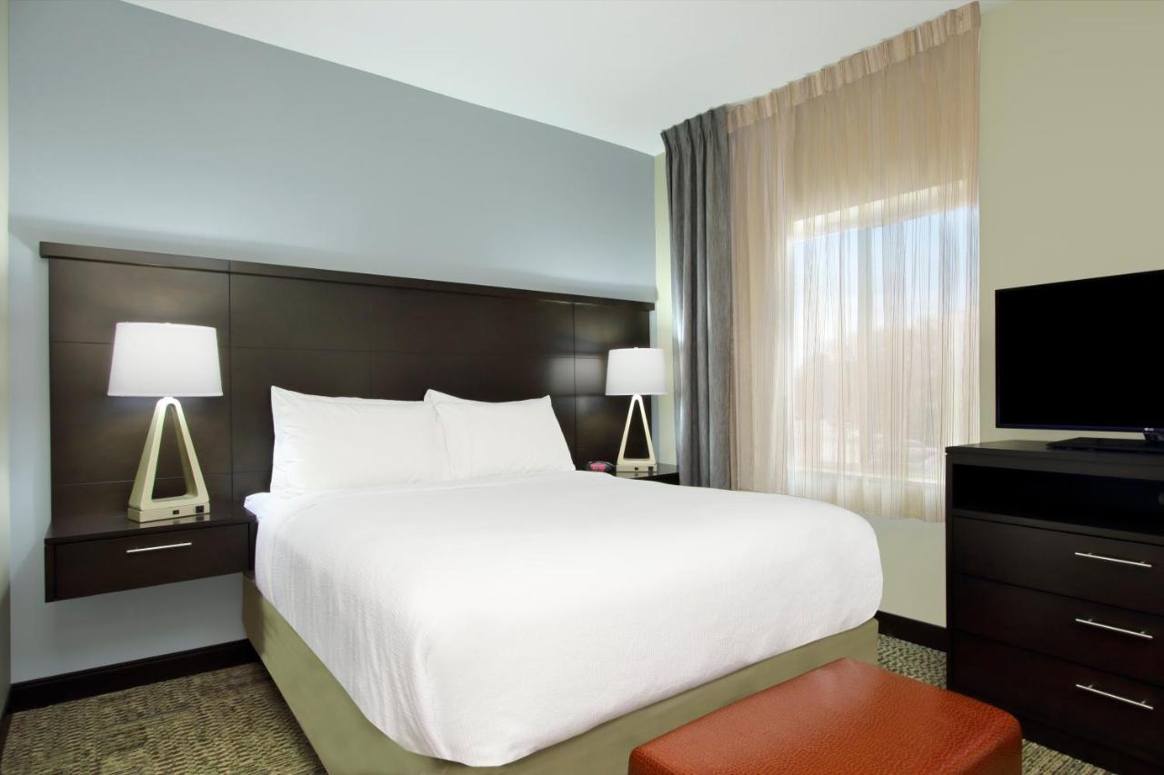 Queen Room - Hearing Accessible - Non-Smoking at Staybridge Suites Houston - Medical Center by IHG