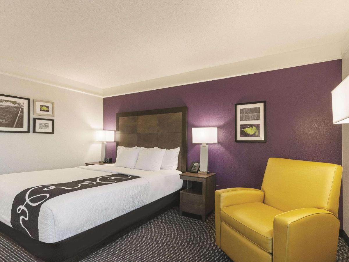 Deluxe King Room at La Quinta Inn & Suites by Wyndham Grand Junction