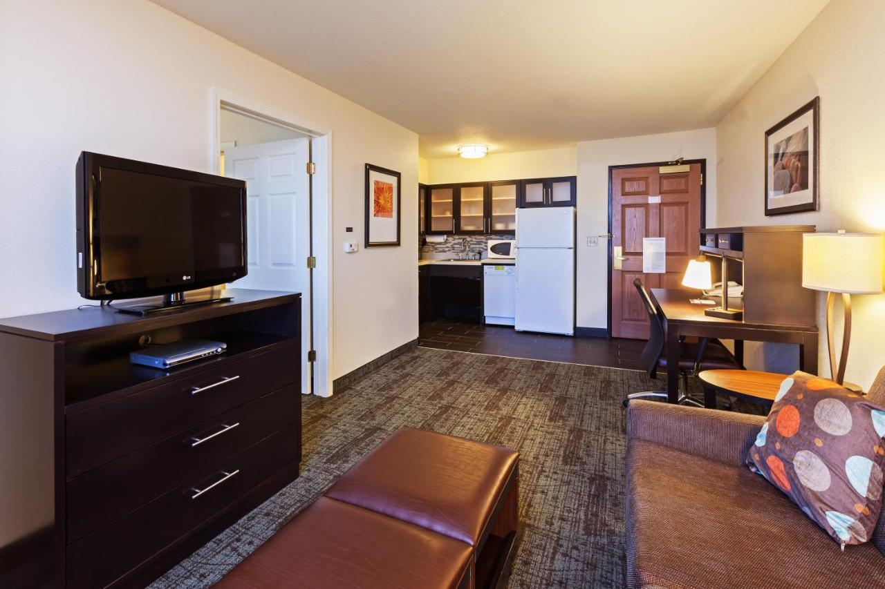 One-Bedroom King Suite at Staybridge Suites Woodland Hills by IHG