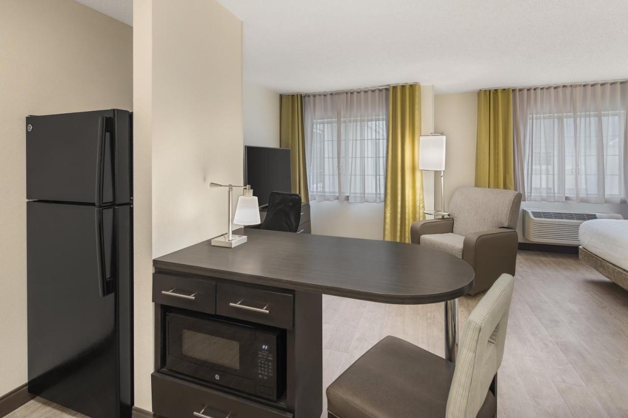 One-Bedroom King Room with Hearing Mobility Accessible Roll In Shower at Candlewood Suites Charlotte - Arrowood by IHG