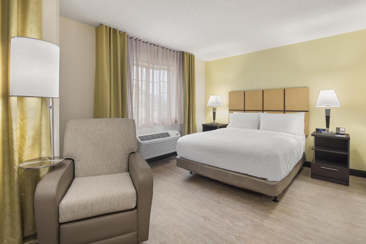 One-Bedroom King Room with Mobility Accessible Tub - Non-Smoking at Candlewood Suites Charlotte - Arrowood by IHG