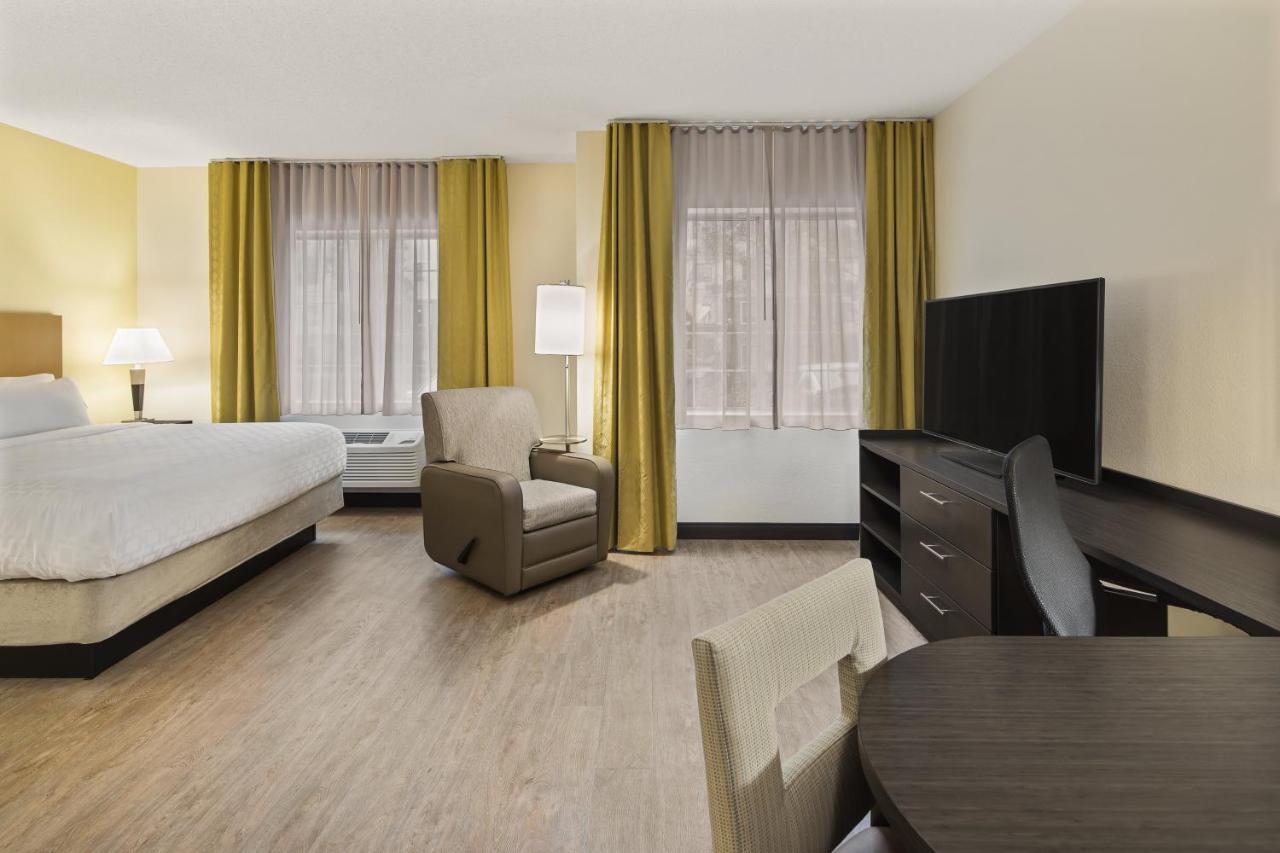 King Studio Suite - Non-Smoking at Candlewood Suites Charlotte - Arrowood by IHG