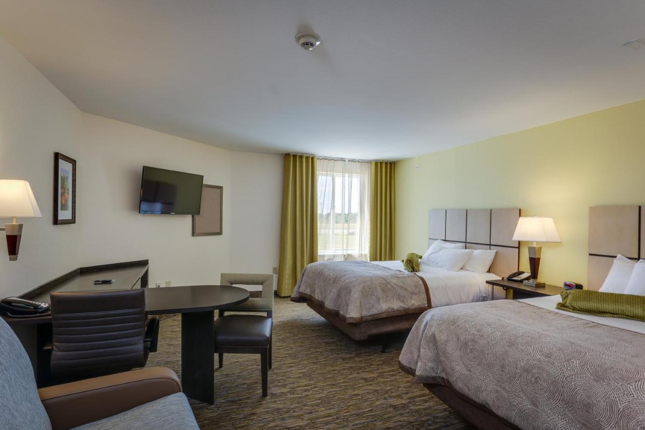 Queen Suite at Candlewood Suites College Station At University, an IHG Hotel
