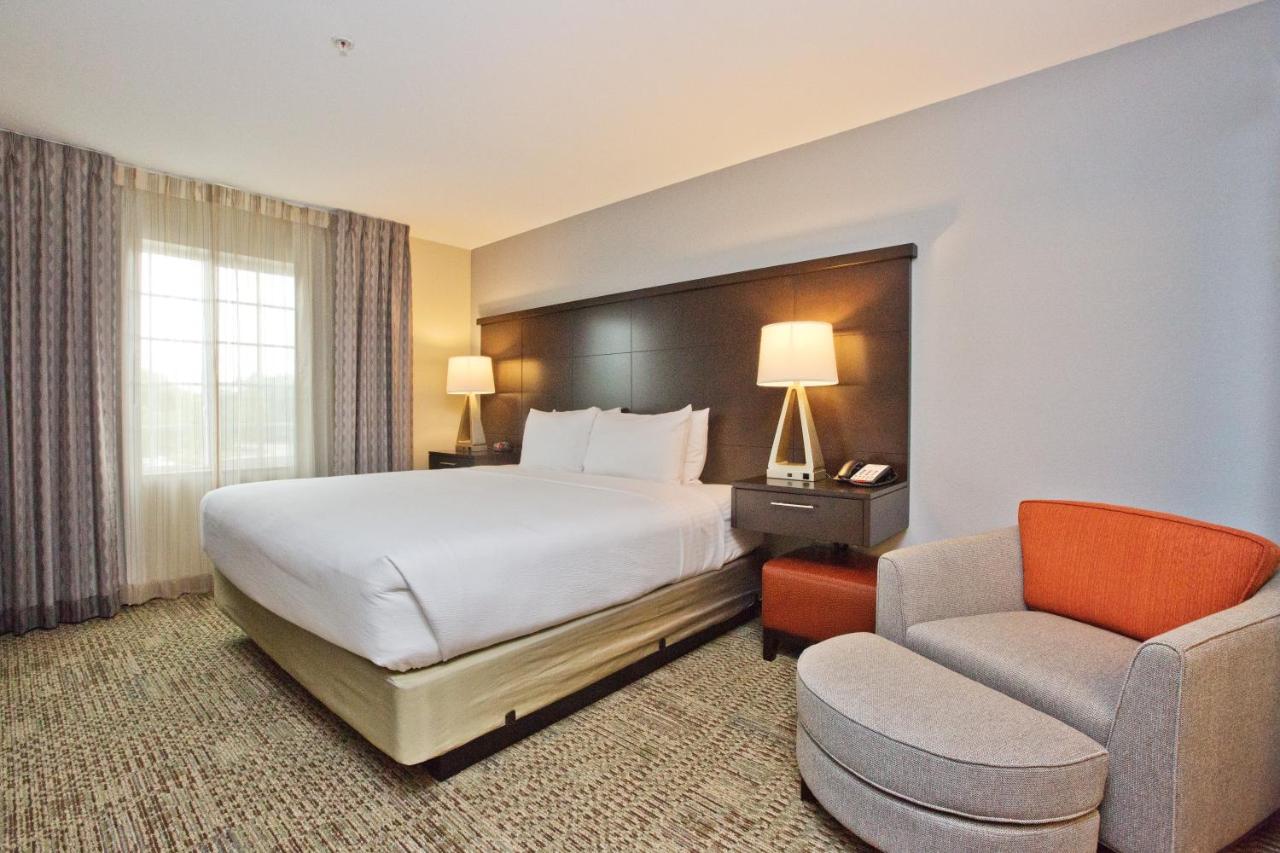 One-Bedroom Suite One King Bed Non-Smoking at Staybridge Suites Austin South Interstate Hwy 35 by IHG
