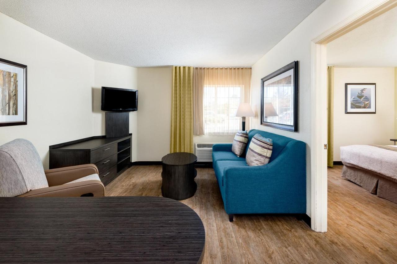 Queen Room - Disability Access Hearing Accessible - Tub at Candlewood Suites Durham by IHG