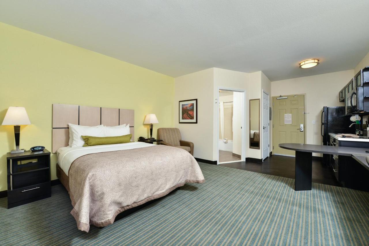 Standard Studio at Candlewood Suites Monahans, an IHG Hotel