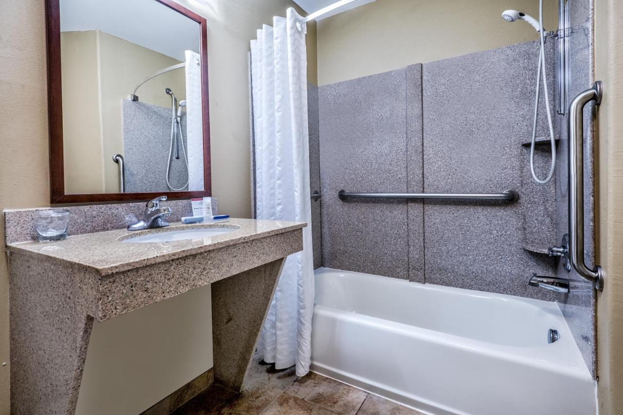 Double Studio Suite - Disability Access/Non-Smoking at Candlewood Suites Galveston by IHG