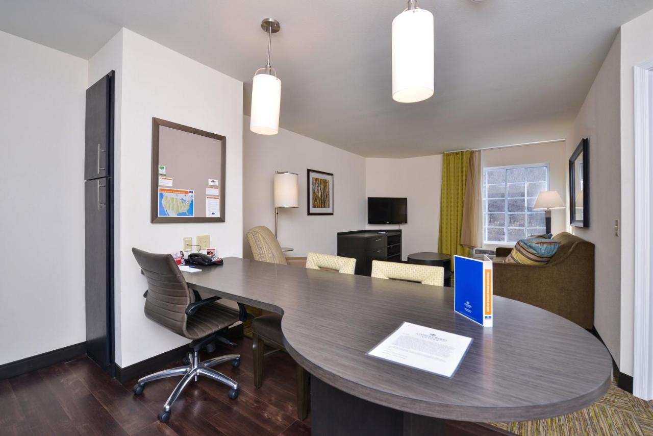 One-Bedroom Suite at Candlewood Suites Harrisburg - Hershey, an IHG Hotel