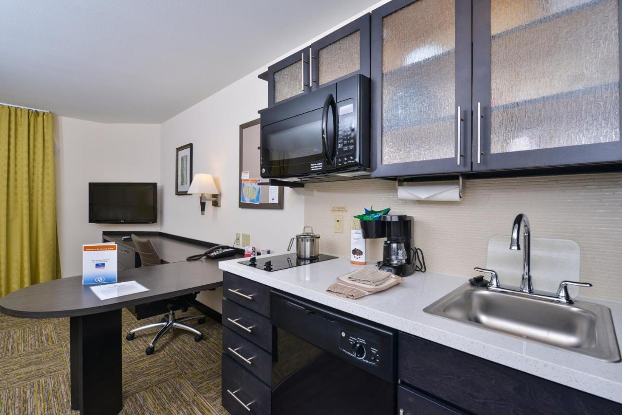 Queen Studio Suite with Accessible Roll In Shower - Non-Smoking at Candlewood Suites Harrisburg - Hershey, an IHG Hotel