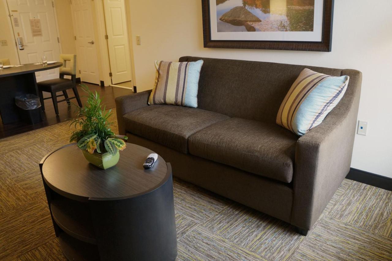 One-Bedroom Suite at Candlewood Suites Harrisburg - Hershey, an IHG Hotel