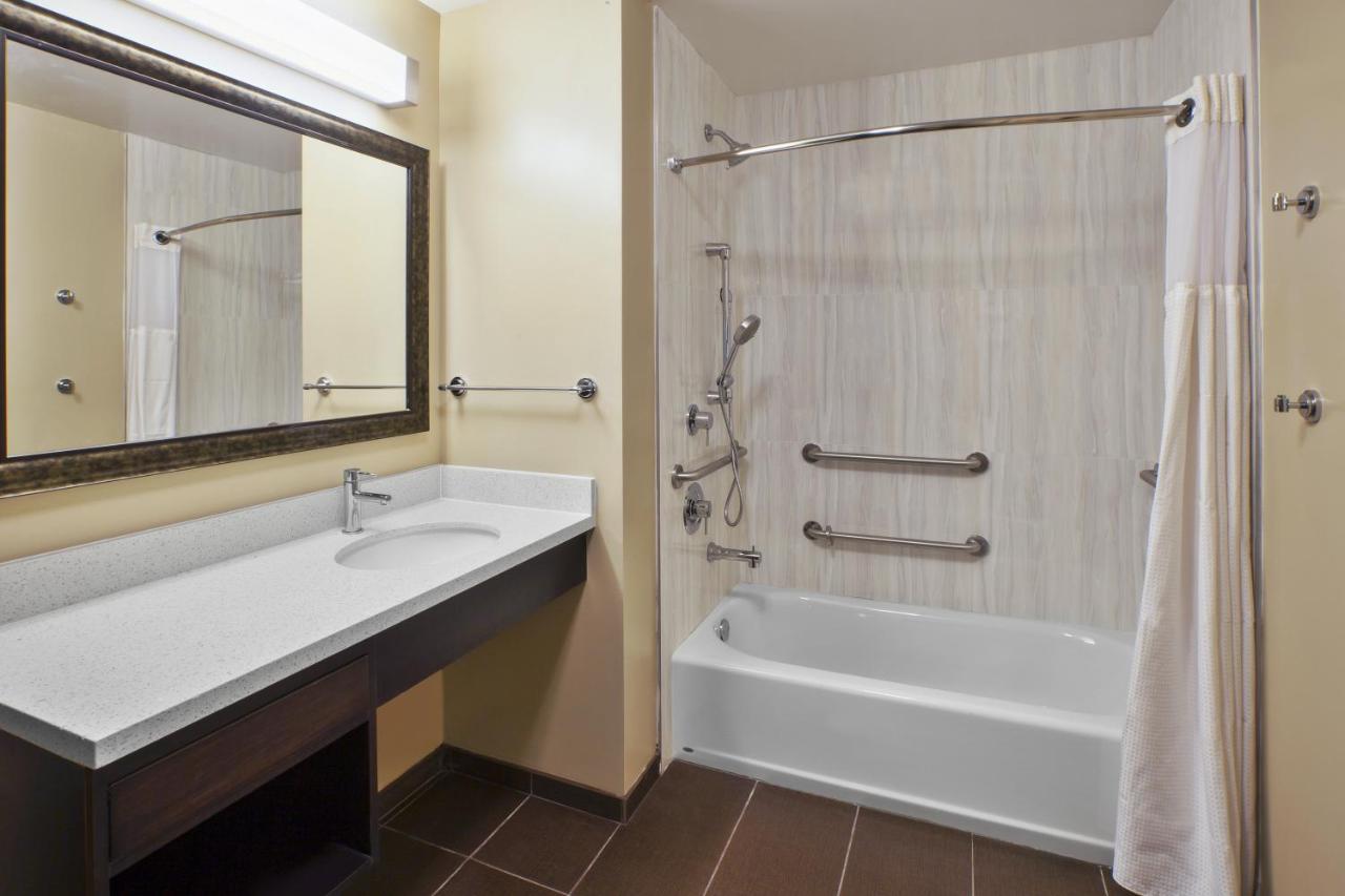 Queen Room with Two Queen Beds - Mobility Access Tub/Non-Smoking at Staybridge Suites Benton Harbor - St. Joseph by IHG