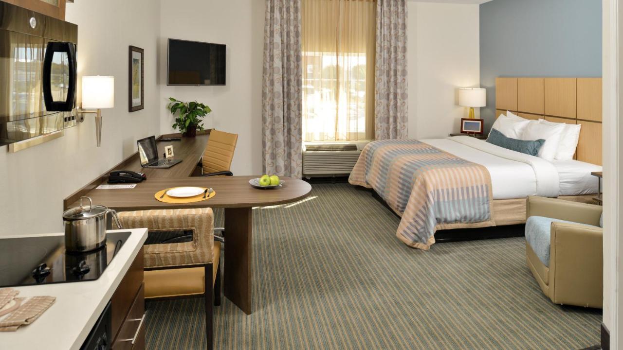 King Studio at Candlewood Suites Houma, an IHG Hotel