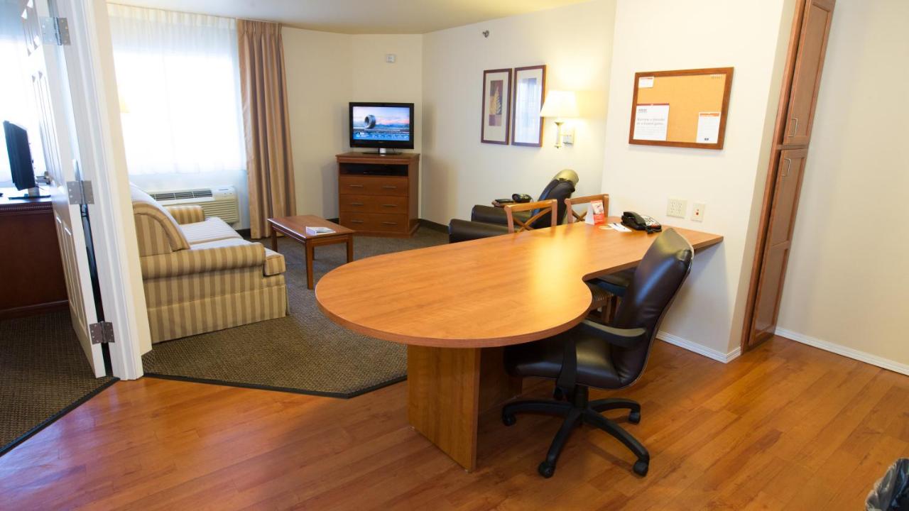 One-Bedroom King Suite - Smoking at Candlewood Suites Joplin by IHG