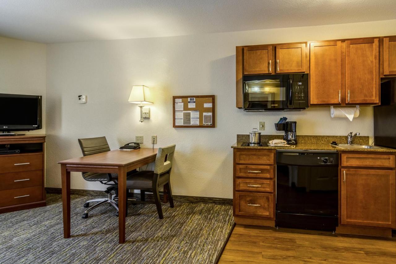 Queen Studio - Non-Smoking at Candlewood Suites Jacksonville East Merril Road by IHG