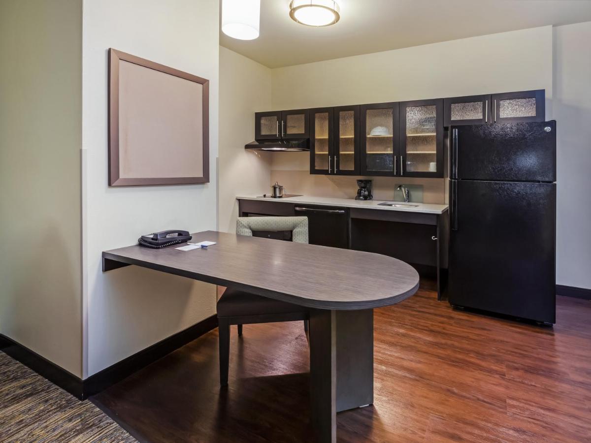 King Room - Mobility Access Tub/Non-Smoking at Candlewood Suites Lenexa - Overland Park Area, an IHG Hotel