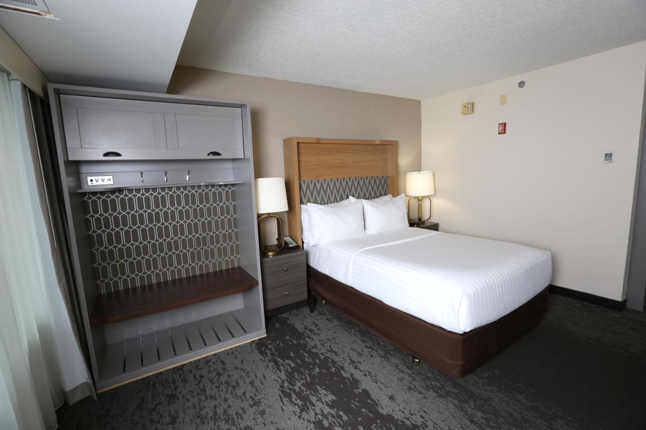 King Room - Disability Access at Holiday Inn Chicago North Shore, an IHG Hotel