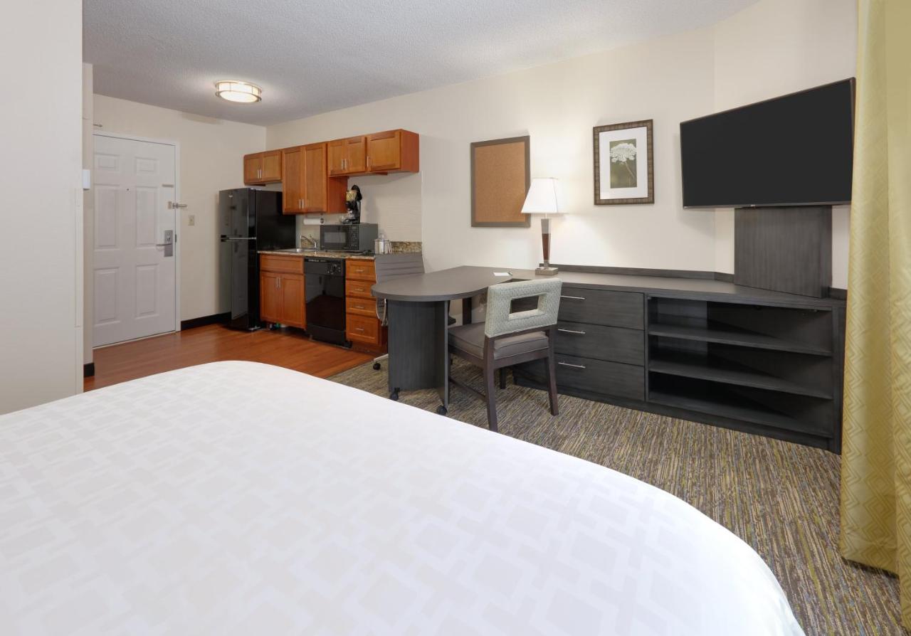 Queen Studio - Non-Smoking at Candlewood Suites Salina by IHG