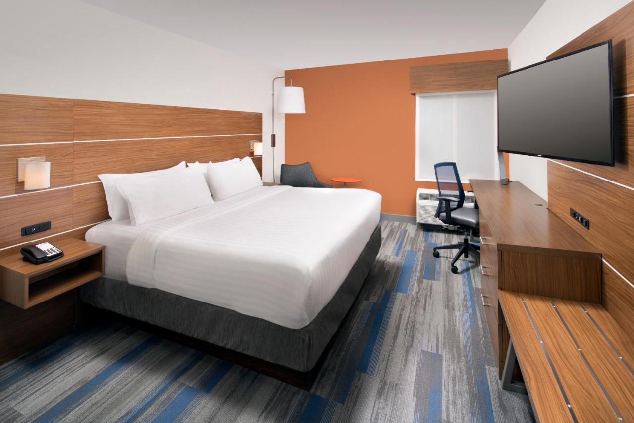  | Holiday Inn Express & Suites College Park-University Area