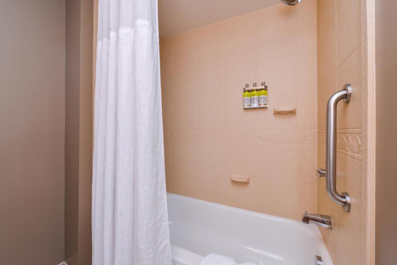 Two-Bedroom Suite at Staybridge Suites Indianapolis Downtown - Convention Center by IHG