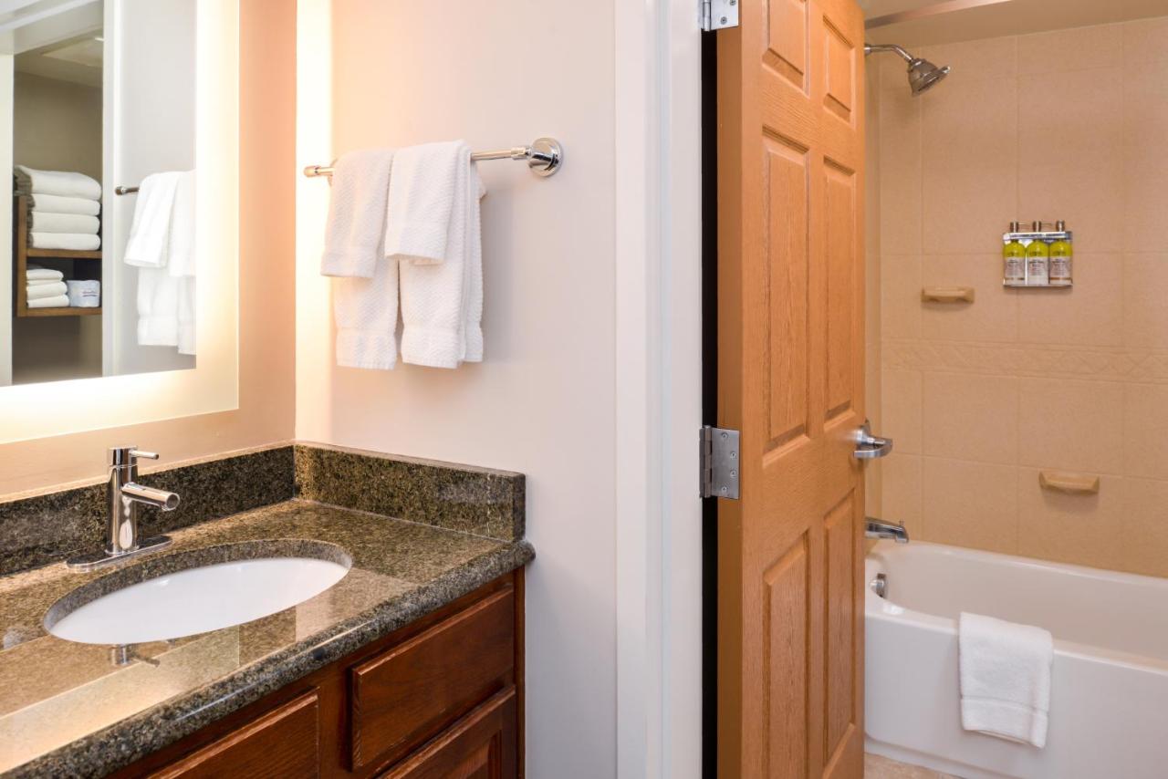 One-Bedroom Suite - Non-Smoking at Staybridge Suites Indianapolis Downtown - Convention Center by IHG
